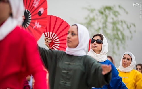 باد بزن به دست ها در تهران! 