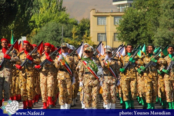 رژه نیروهای مسلح در همدان
