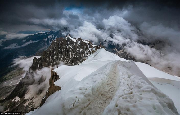 تصاویر شگفت انگیز از قله های رشته کوه آلپ