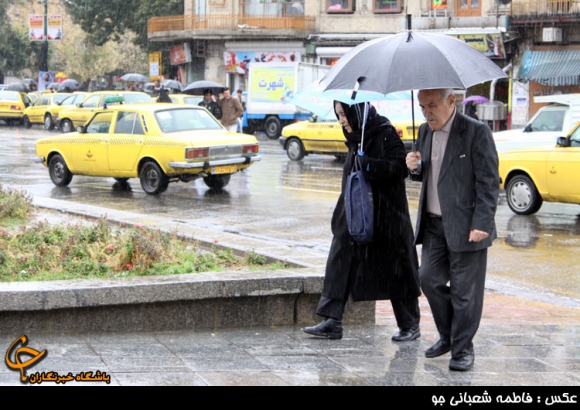 ترنم باران پاییزی در همدان‎