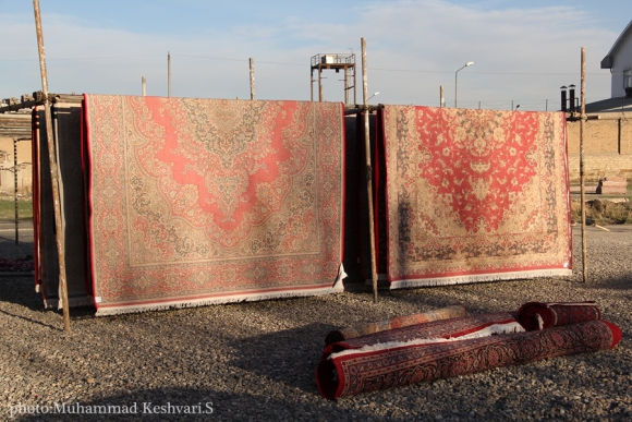 بازار گرم قالیشویی در همدان در آستانه عید94