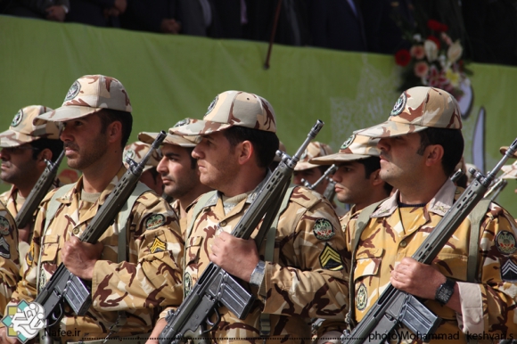 روز ارتش,رژه نیروهای مسلح در همدان,