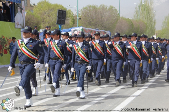 روز ارتش,رژه نیروهای مسلح در همدان,