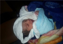 نوزادی که در راه کربلا به دنیا آمد + عکس
