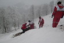  نجات 1300 مسافر از یخ‌زدگی و برف 