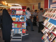	انتشارات قلم‌چی تعداد 222 جلد کتاب به کتابخانه امام هادی(ع) هیزج اهدا کرد 