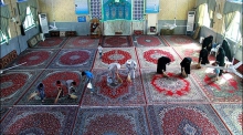  غبارروبی مساجد شهر قهاوند در آستانه ماه مبارک رمضان/ اجرای برنامه‌های فرهنگی قرآنی 