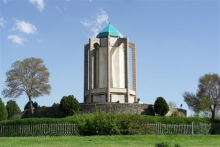 آسمان همدان صاف و آرام است