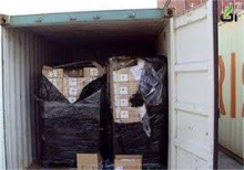 کشف 9000 ثوب البسه قاچاق در کبودراهنگ 